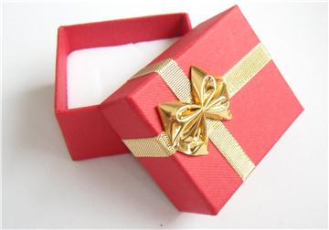 Krabička SYMPATIE - červená, zlatá mašle 1